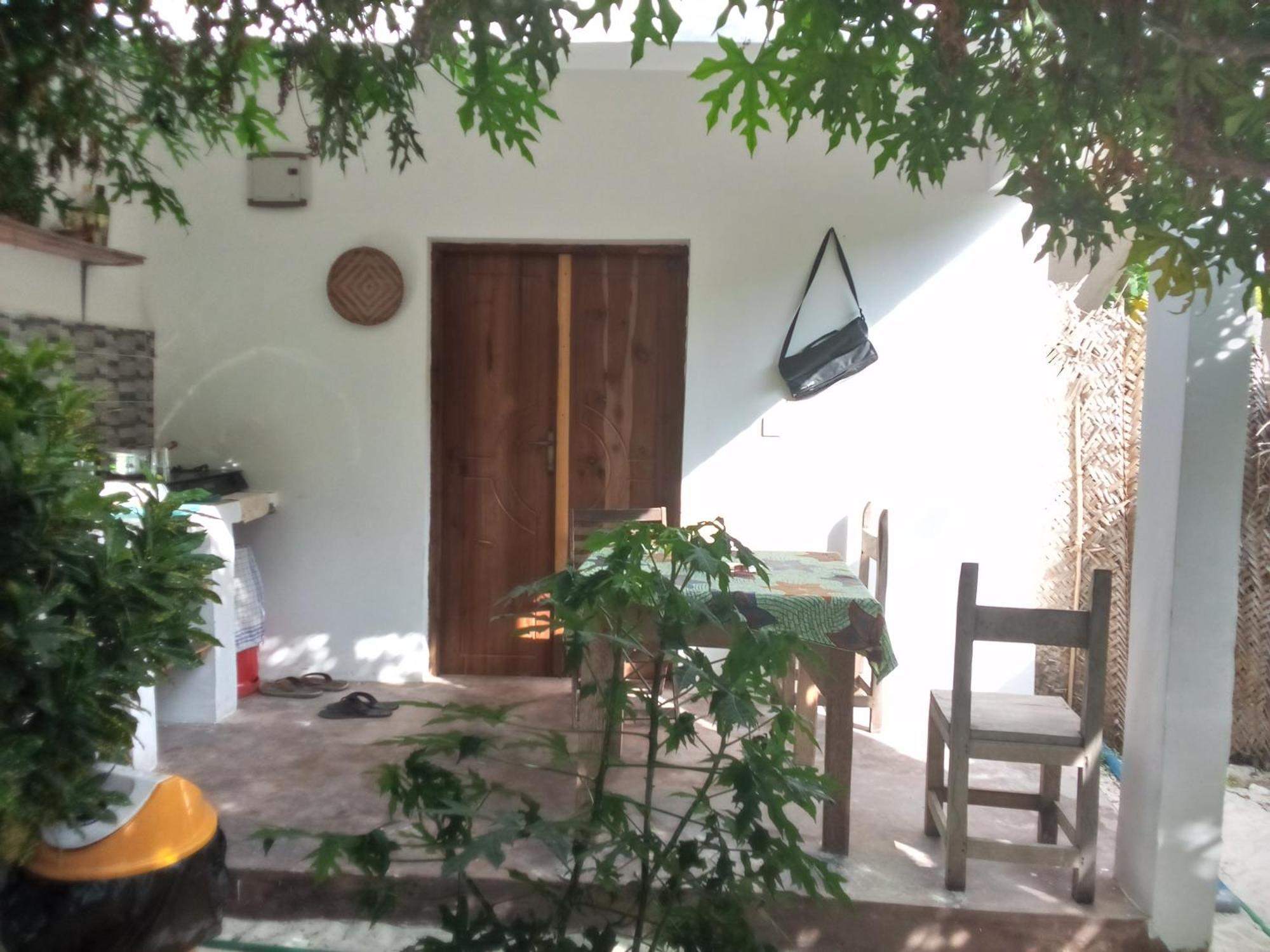 Moringe Home Stay - Village House ジャンビアニ エクステリア 写真